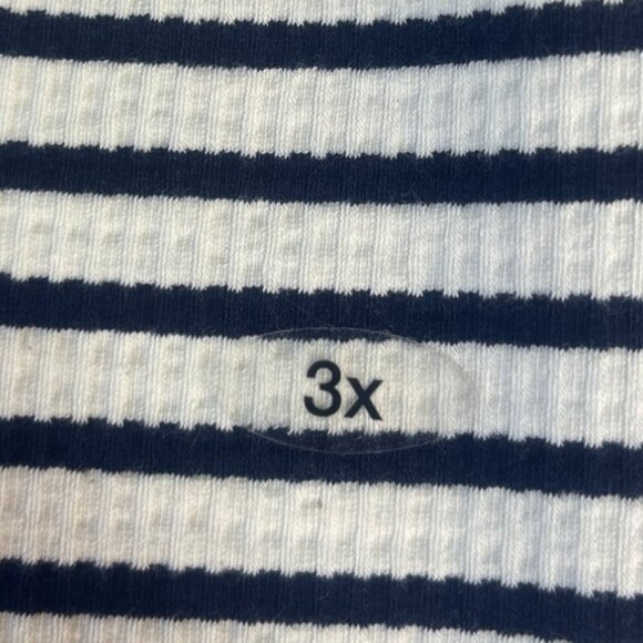 Maurices Striped Deep Vneck Cropped Top Womens 3X Blue White Striped New - Picture 8 of 8